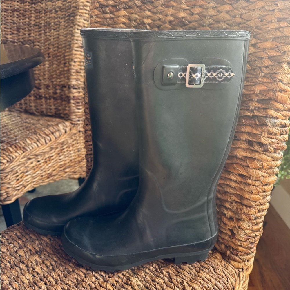 Pendleton Black And Gray Patterned Boots - image 1